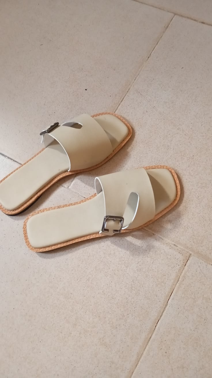 Ivory Slide Palm